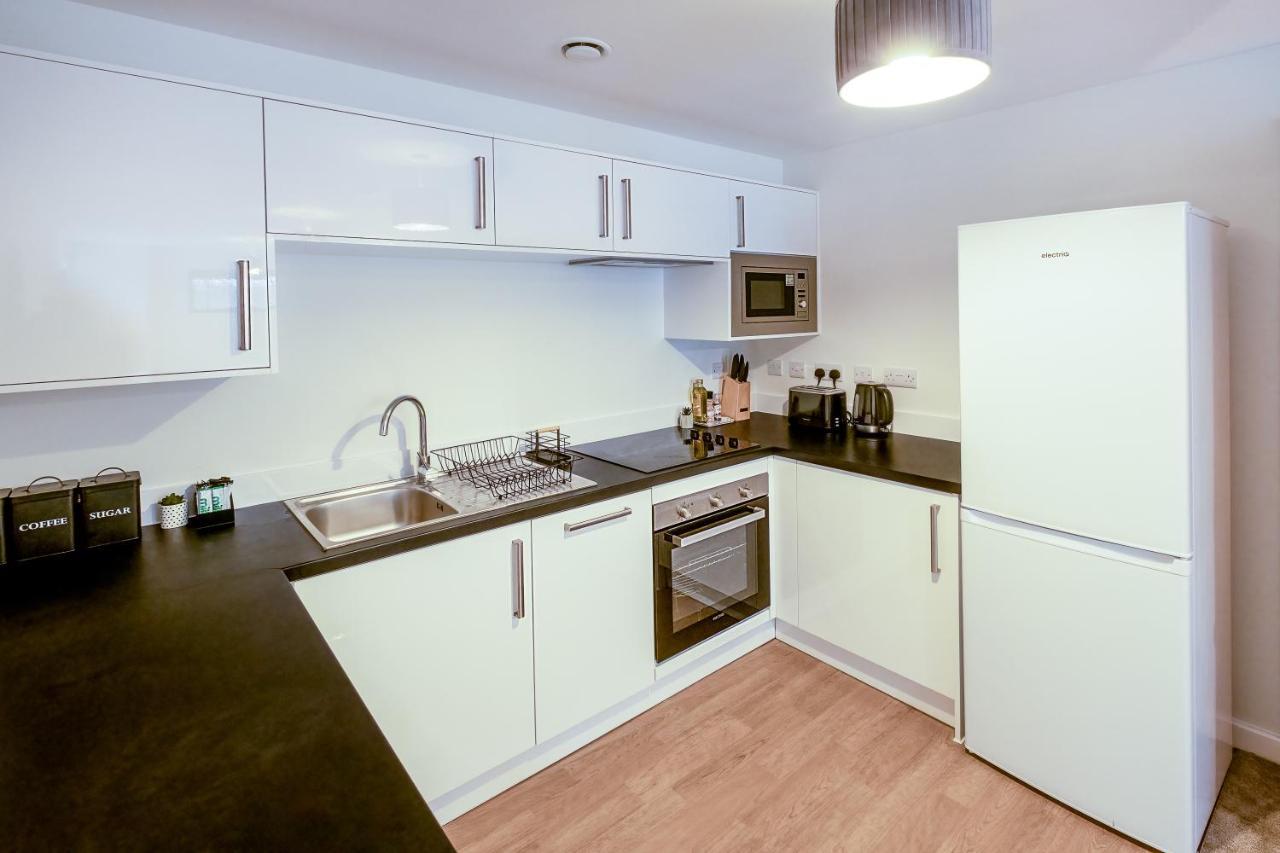 Luton Modern Serviced Accommodation For Contractors, Relocators, Professionals, Tourists And Students - Akugi Homes Екстер'єр фото