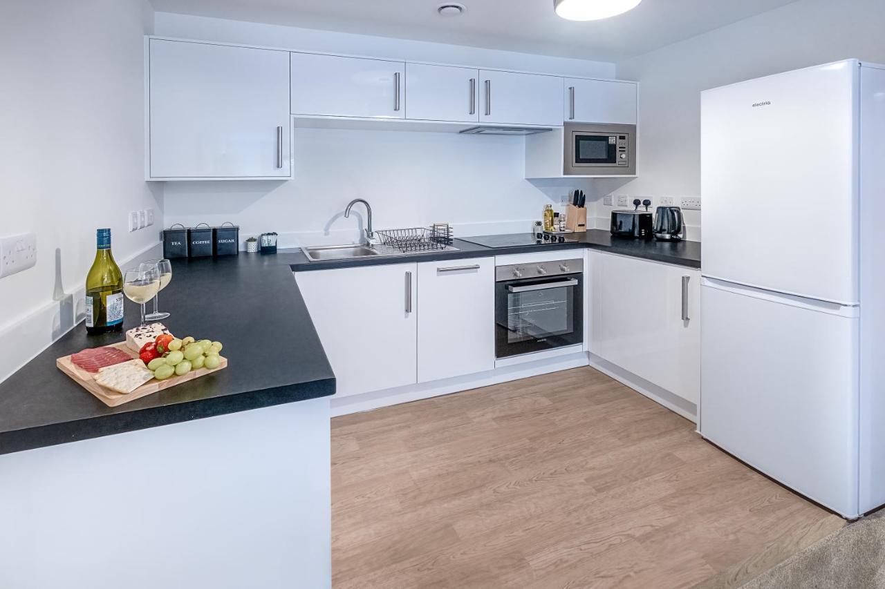 Luton Modern Serviced Accommodation For Contractors, Relocators, Professionals, Tourists And Students - Akugi Homes Екстер'єр фото